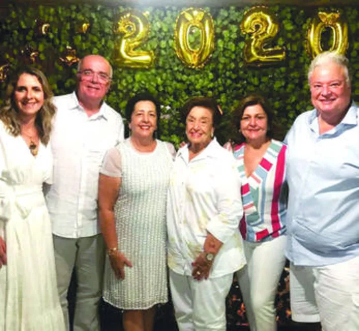 ANDREIA+FÁBIO, AUGUSTA, MARIA CÉLIA FARIAS e CECILIA+BRENO GAMA fizeram a contagem regressiva juntinhos
