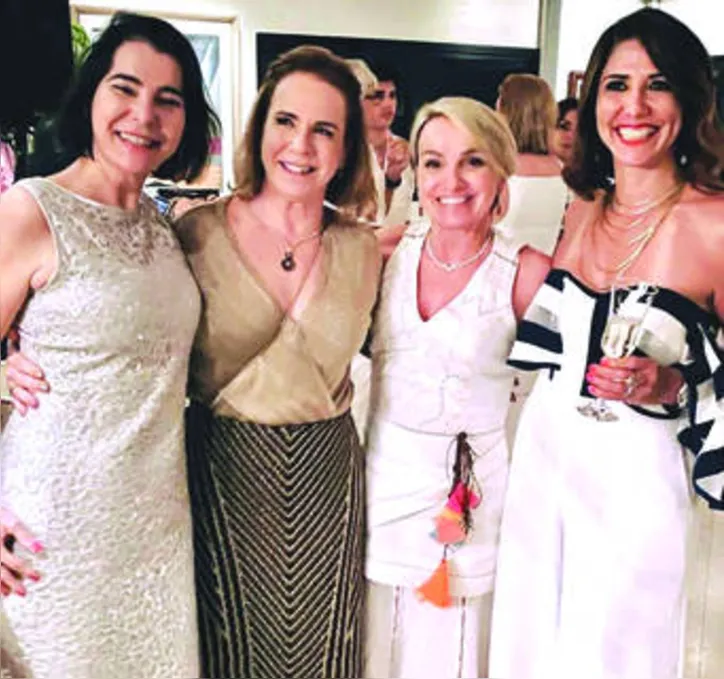 LENINHA LYRA, JAQUELINE E TELMA TOLEDO formam com CHICA NONÔ um quarteto pra lá de fantástico no quesito estilo