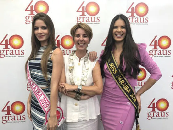 A Miss Teen Brasil Universe 2020 JOYCE FREITAS dividiu o foco com a consultora de estilo ROBERTA PIMENTA e KENNYA ARAÚJO, Miss Paraíba 2019 na 40Graus