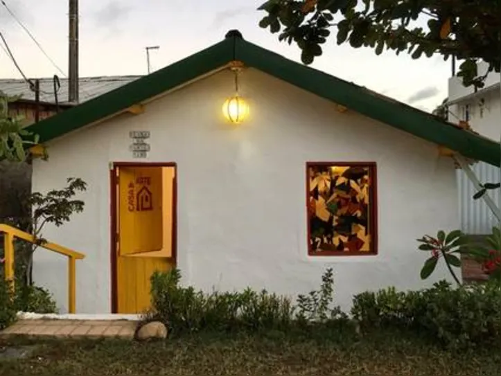 Casa da Arte é legado artístico de Edna Constant e foi inaugurada há mais de 30 anos