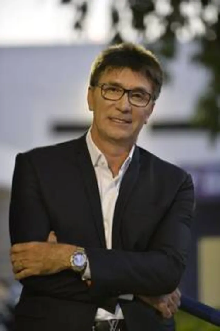 JANGUIÊ DINIZ, Mestre e Doutor em Direito, fundador e presidente do Conselho de Administração do grupo Ser Educacional, uma das referências na área do ensino superior com o a Uninassau