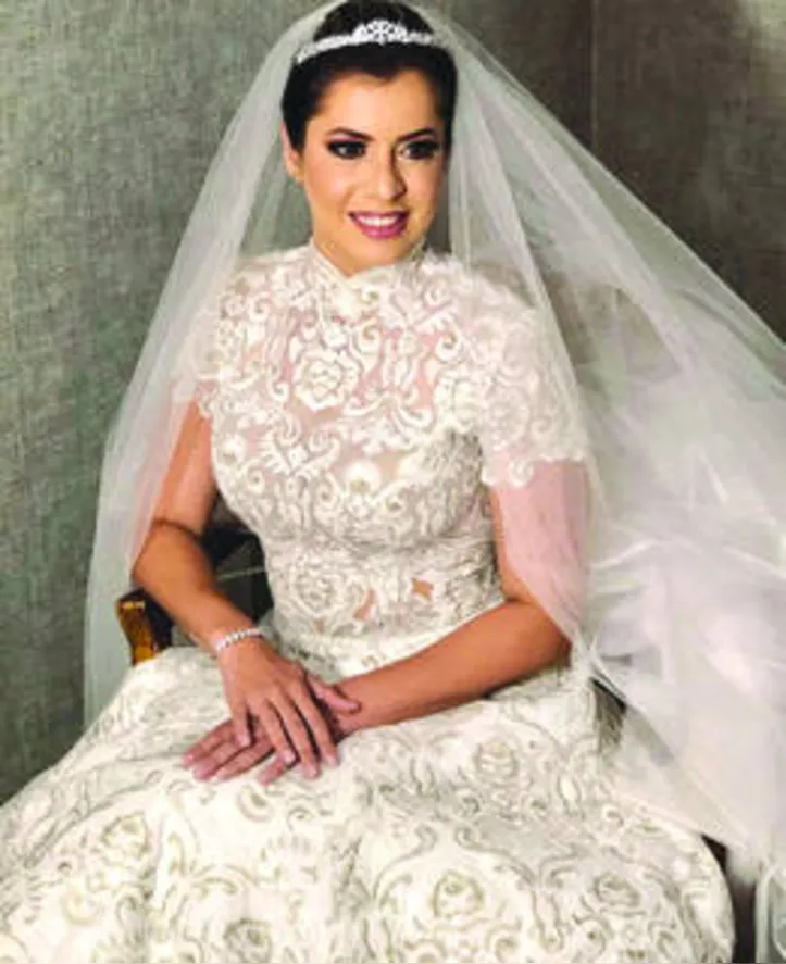 Com beauty do Fios, a noivinha GUIOMAR faz click especial em seu big day