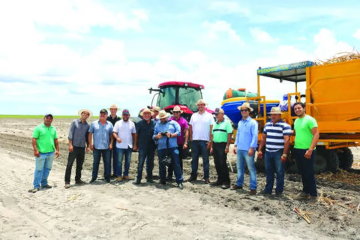Produtores rurais da Bahia vieram conhecer novos sistemas de plantio
