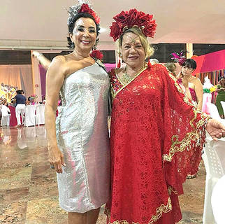 Com Jacira Leão na moldura, MARIA HELENA RUSSO LESSA brinda o sucesso do Baile de Carnaval da Rede Feminina de Combate ao Câncer