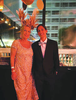 Com nota máxima em glamour, MARIZA+MARINA TAVARES brilharam no Baile do Copacabana Palace