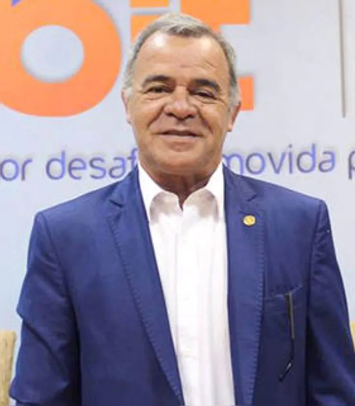 CHICO ACIOLI afina o time de estilistas do Sindivest para mais um desfile do Coletivo Alagoas no 26. Minas Trend - sob a legenda ‘Viva a Beleza’