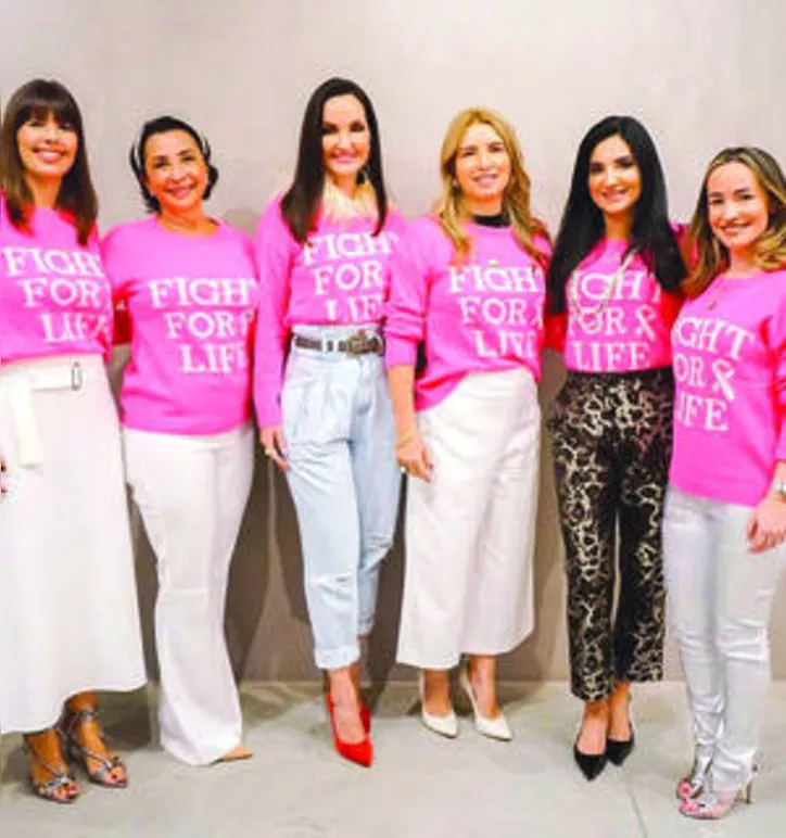 Lulus de fino trato vestem a camisa (literalmente!) do projeto Fight for Life - com 100% da renda revertida para o combate ao câncer