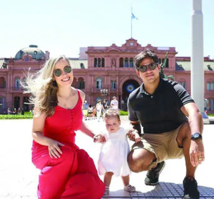 ARGENTINA | MÁRCIO+MARCELA VALENÇA rebocaram a sweet Malu para trip por Buenos Aires