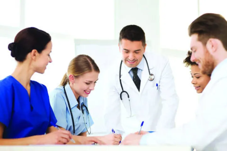 A seleção dos candidatos ocorrerá por meio de análise de títulos e o Ministério da Saúde espera que os médicos comecem a trabalhar no início de abril