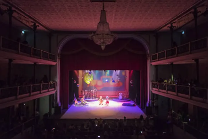 15 espetáculos, entre teatro, dança e música, serão apresentados, de abril a julho