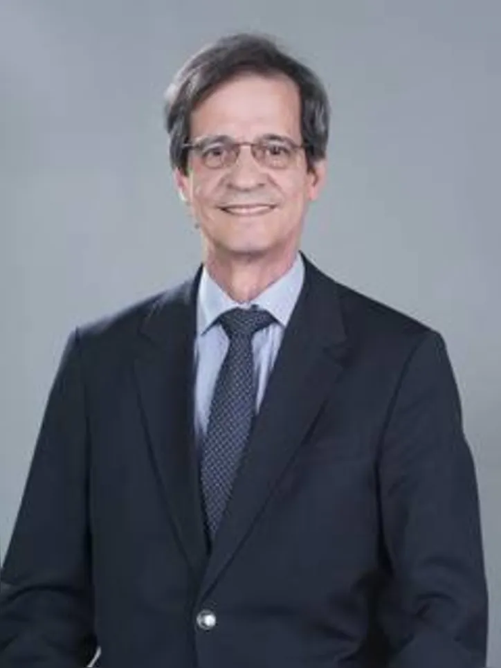 MARCOS VIEIRA, superintendente do Sebrae-AL, informando que ontem foi anunciada a parceria com a Caixa para viabilizar operações de crédito especial para microempreendedor individual e micro e pequenas empresas


