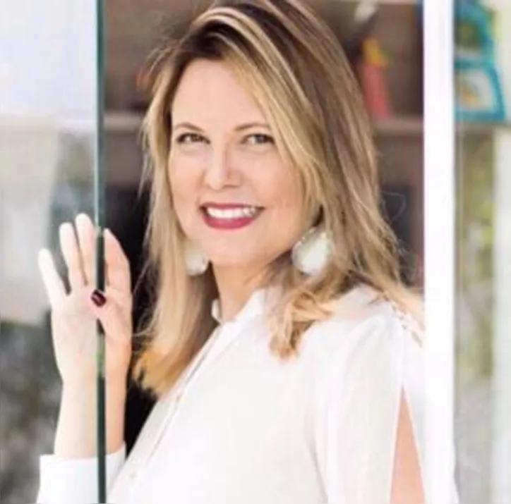 ÁGUIDA DA VEIGA FEITOSA, coordenadora de Marketing do Centro Universitário CESMAC, com trabalho destacado na área da conceituada instituição de ensino superior

