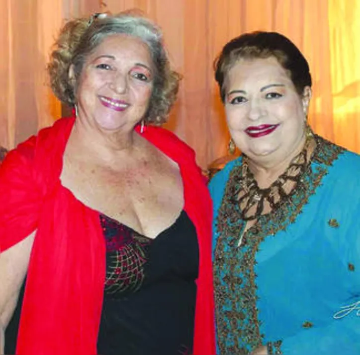 Na moldura com a BFF, Maria Cerqueira, INEZ FONSECA foi a aniversariante mais lembrada de ontem...
