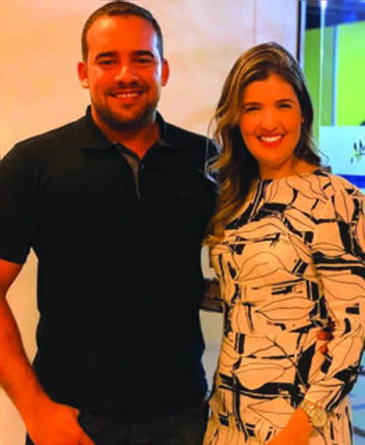 LIVINHA CABRAL brindou o b-day do bem-amado VICTOR TORRES