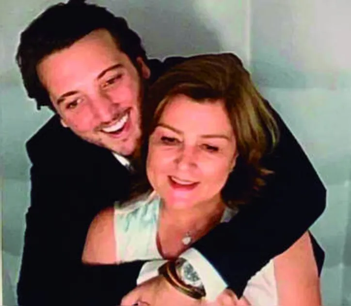 Se BRENINHO GAMA abriu os trabalhos festivos da semana, hoje é o dia de parabenizar mommy CECILIA GAMA