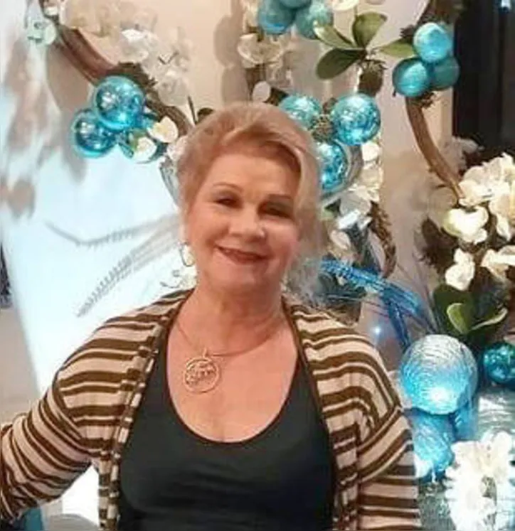 BOLO+GUARANÁ  |  Enquanto TELMA DÂMASO ganha carinho da família...