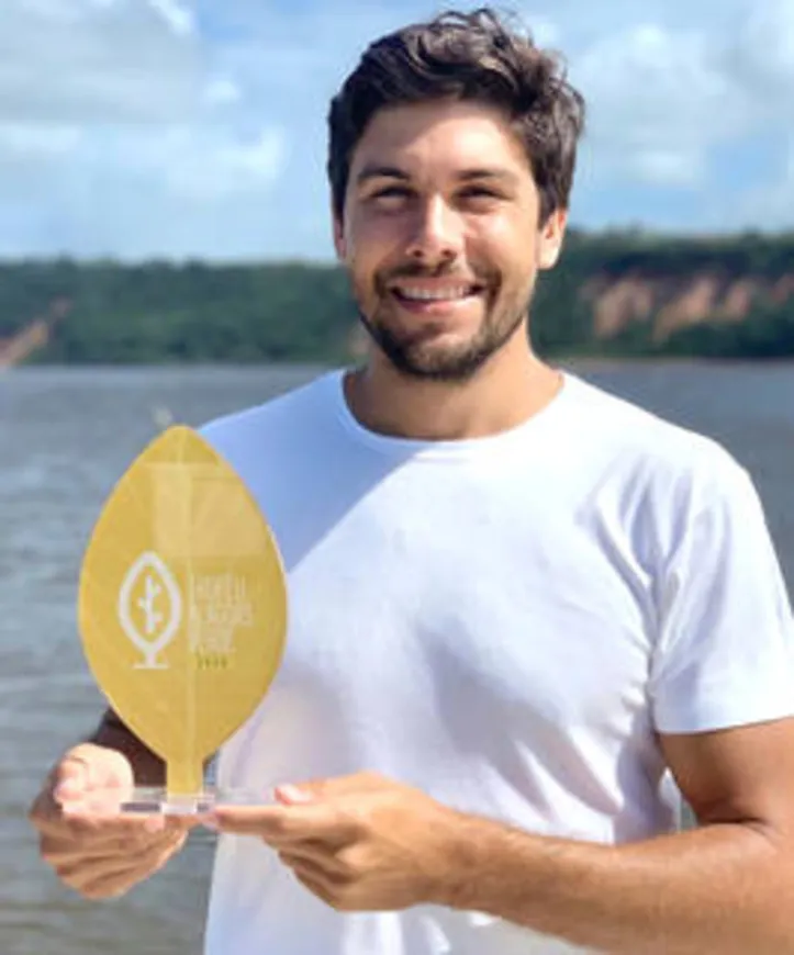 Focado em atingir a marca de 100% de saneamento na BSM, o prefeito ZEZECO recebeu do IMA o troféu Alagoas Verde’20