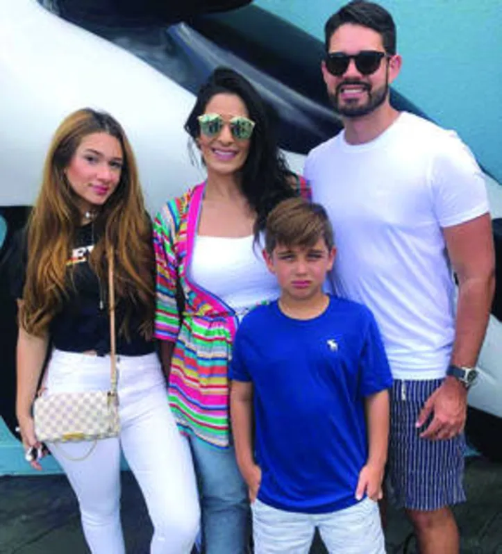 MILENA VASCO debutou - ilhada pelo carinho dos pais, Ana Alice+Ricardinho Cintra