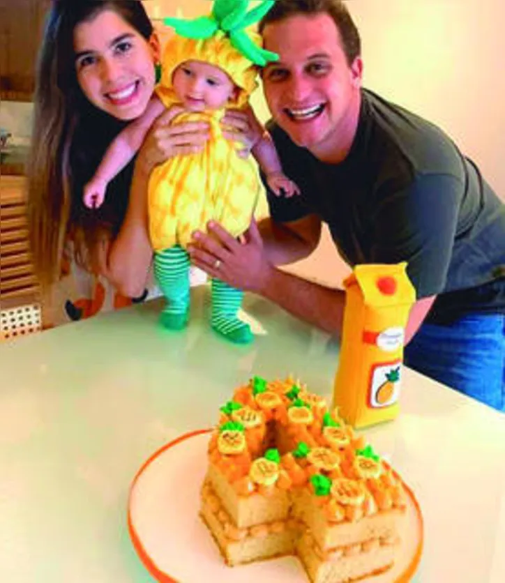 LUIZA MAYA+MARCELO PAIVA brindaram os 04 meses do baby