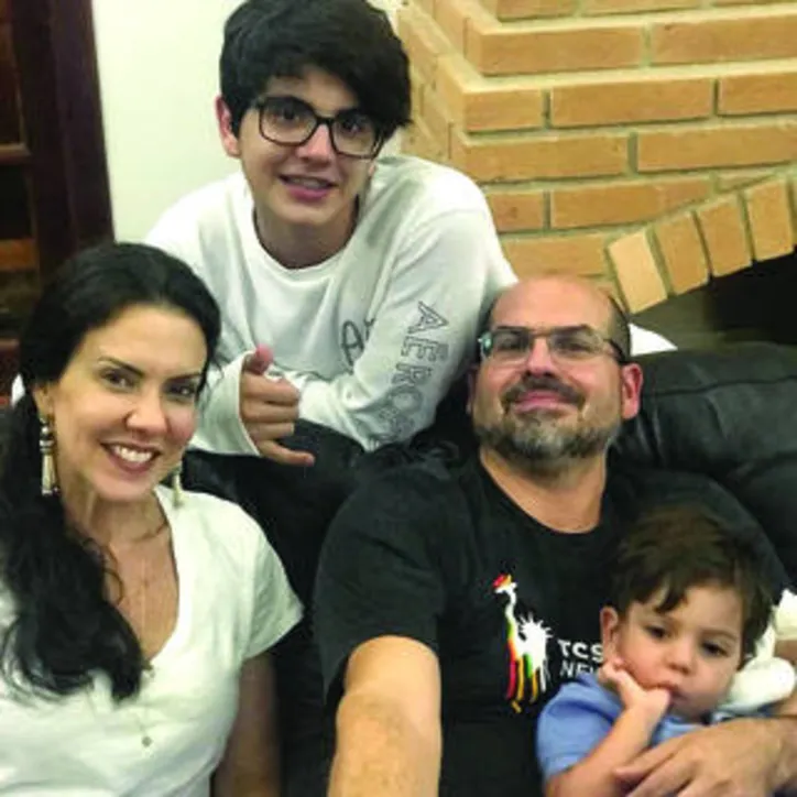 JEANINE FONTAN também brindou neo b-day junto da família