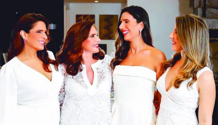 Ilhada do carinho das filhas, LAURA VASCO brindou os 6.0 em alto estilo Junto com a família
