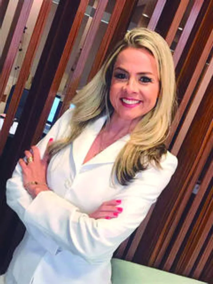 A nutri LARISSA ALBUQUERQUE fazendo RP em Maceió com os nutrientes deluxe da Vitafor