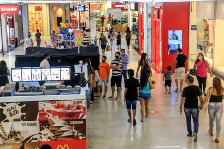 Maceió, 11 de agosto de 2020   
Movimentação no Maceió shopping, sobre as vendas após a retomada. Localizado na  Av. Comendador Gustavo Paiva, 2990 - Mangabeiras, Maceió. Alagoas - Brasil.
Foto: ©Ailton Cruz