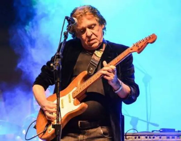 Cantor, compositor e guitarrista deu grandes contribuições para a música brasileira