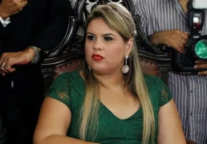 Imagem ilustrativa da imagem SECRETÁRIOS DEVEM DEIXAR OS CARGOS ATÉ O FINAL DA SEMANA