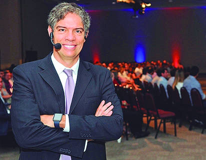 Economista e apresentador da Globo News, Ricardo Amorim participará da live promovida pela Ademi-AL