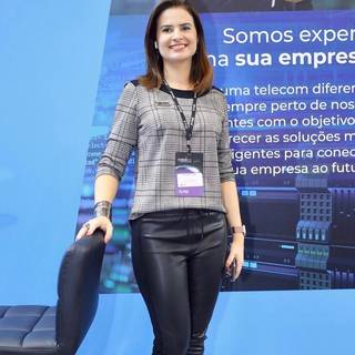 SILVIA CUNHA, gerente de Marketing da Aloo Telecom e uma das profissionais mais conceituadas na área em Alagoas, recebe reconhecimento pelo importante trabalho desempenhado na empresa

