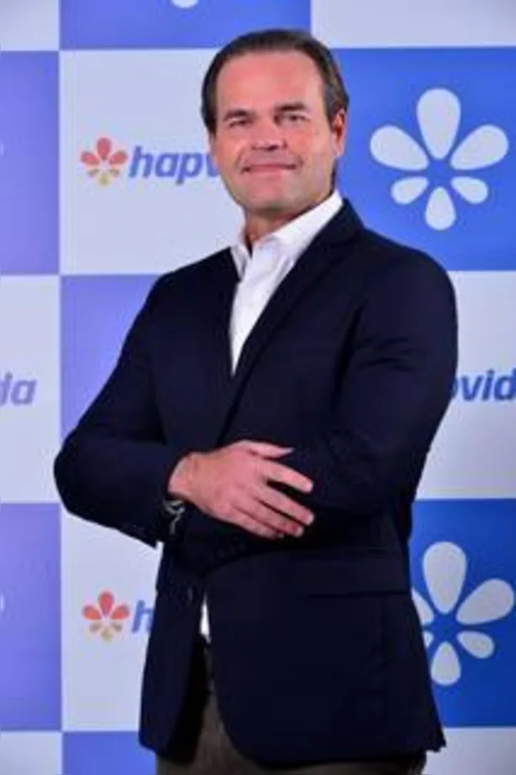 JORGE PINHEIRO, CEO do Hapvida, comemora o anúncio de que o Nordeste deve ganhar o primeiro polo de medicina diagnóstica com gestão de inteligência do mundo, fruto da parceria da Roche e do Sistema Hapvida.