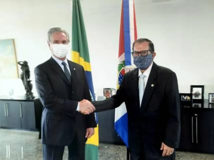 Senador Fernando Collor (PROS) em visita oficial ao ministro Humberto Martins, presidente do Superior Tribunal de Justiça (STJ), em Brasília.