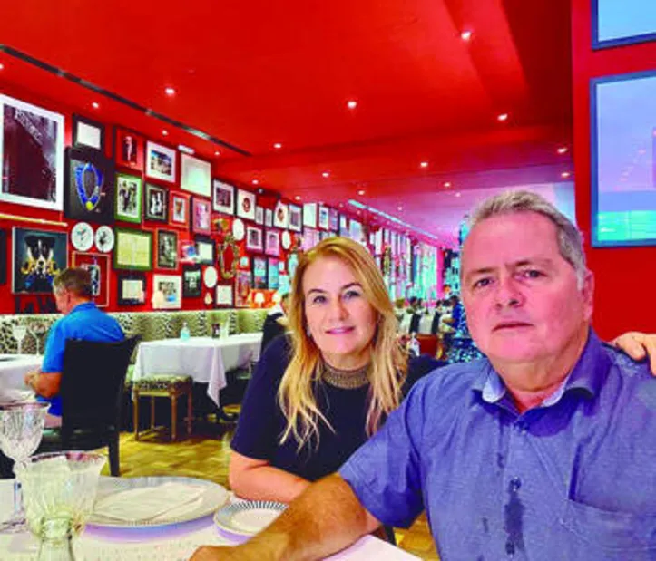 EUGÊNIO+KALINA JUCÁ aproveitaram escape em Sampa para jantar no restô Président - do renomado chef Erick Jacquin