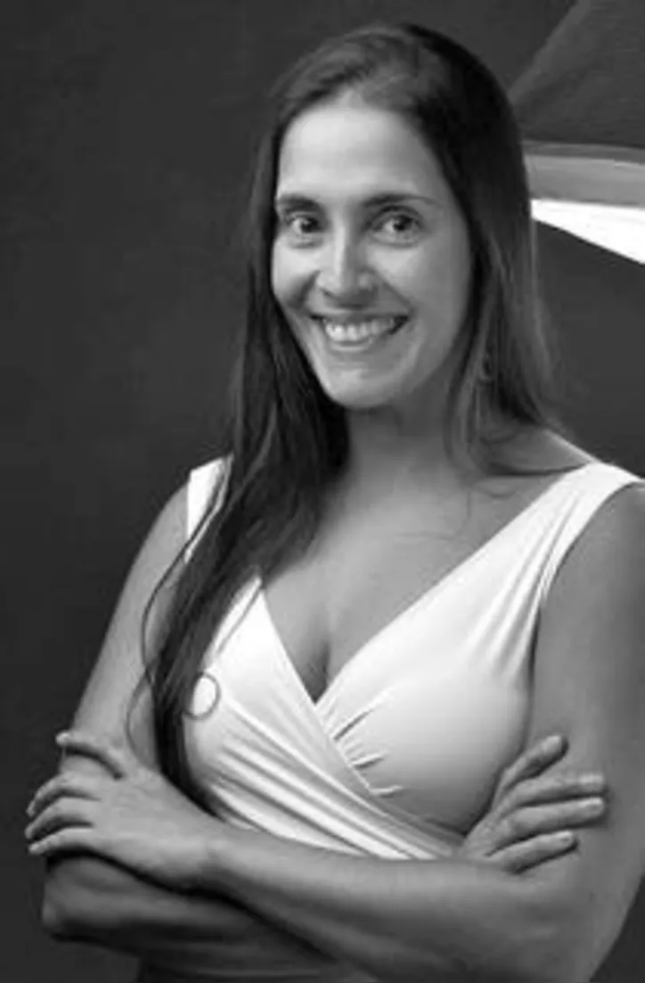Brindando o Dia Mundial da Fotografia - comemorado ontem - a coluna celebra o talento da fotógrafa SOFIA ARECIPPO, que traduz com sensibilidade ímpar as nossas belezas naturais