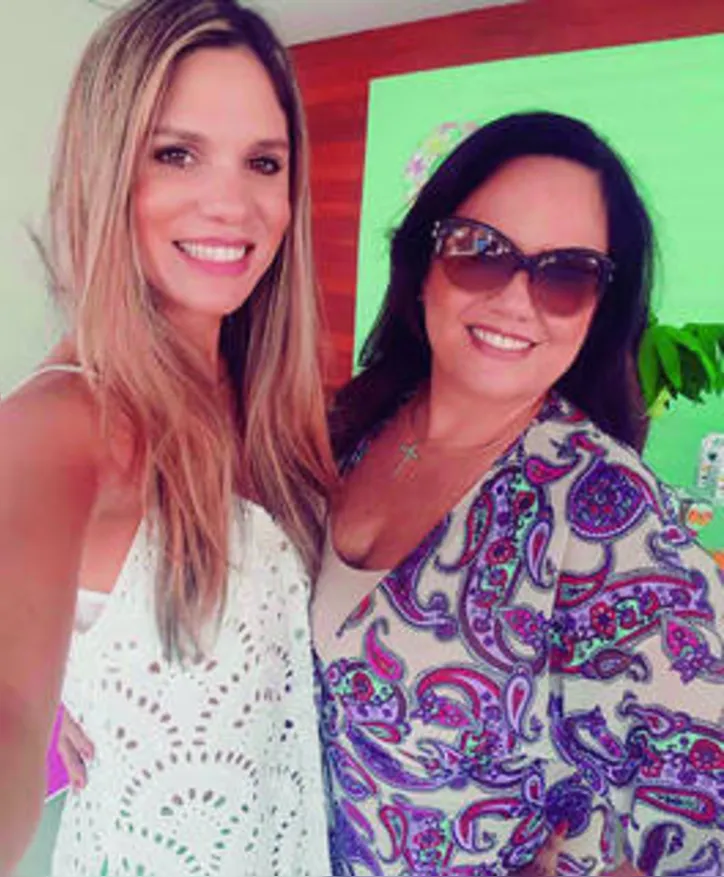 CELESTE deu start à semana dando os parabéns à filhota, a arquiteta MONIQUE PEREIRA