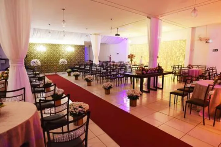 Pistas de dança só poderão ser usadas por duas pessoas cada vez