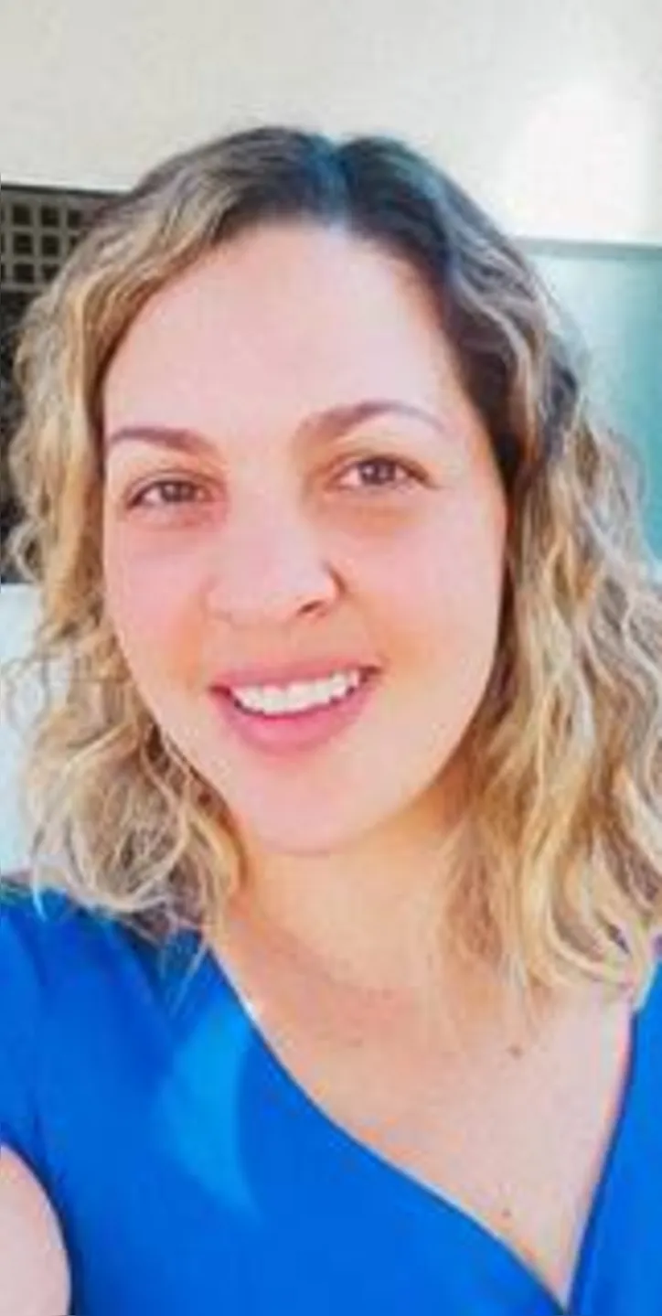 LÍVIA BEZERRA, coordenadora de Mídia na Publipix Comunicação, recebe os parabéns nesta quarta-feira pela passagem do seu aniversário