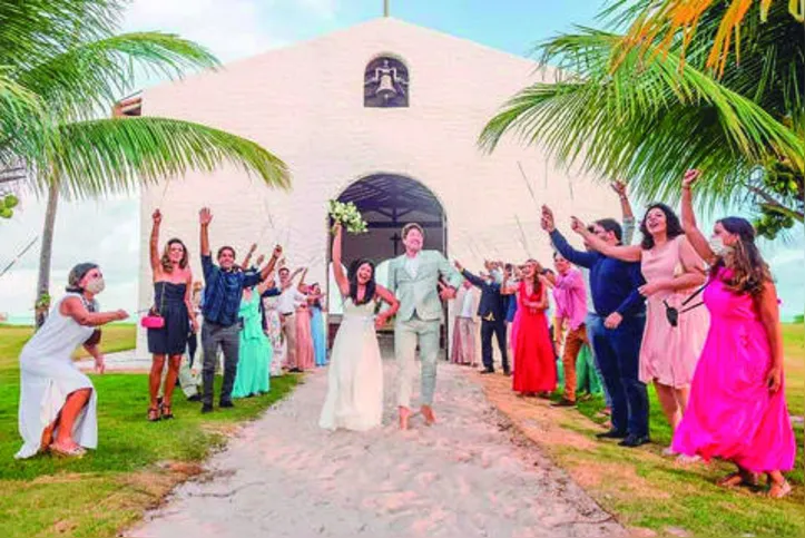 LAURA+HUGO FRAZÃO disseram o famoso ‘sim’ por esses dias, na Capela dos Milagres