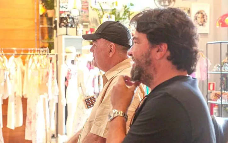 RODRIGO MONTENEGRO recebendo o indefectível REINALDO LOURENÇO em seus domínios