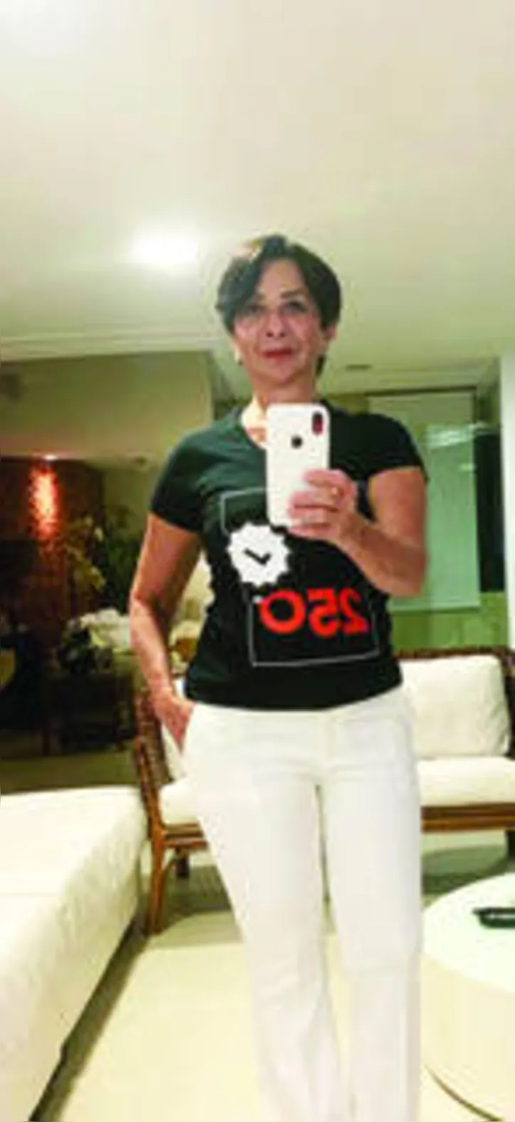 OUTUBRO ROSA| Enquanto MARIA HELENA RUSSO é uma das figuras mais representativas da campanha à frente da Rede Feminina de Combate ao Câncer...