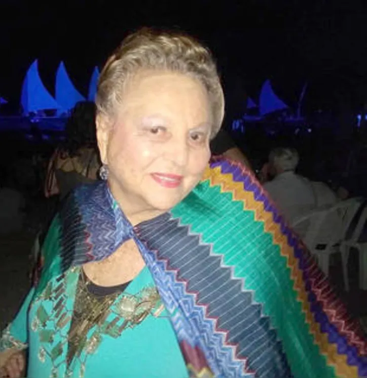Dona de um savoir-vivre ímpar, TÂNIA DE MAYA PEDROSA promete ser a aniversariante mais lembrada de hoje - principalmente entre os culturettes