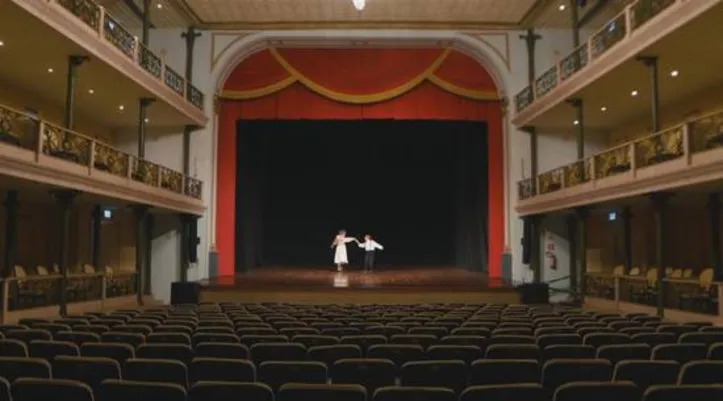 Grupo Cena Livre recorda projetos e espetáculos realizados no palco centenário