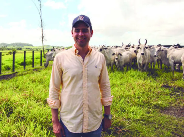 Celso Pontes lembra que rebanho conta com 25 touros Puros de Origem (PO) avaliados, oito vacas paridas, 85 novilhas cara limpa, além de lotes de 50 bezerros