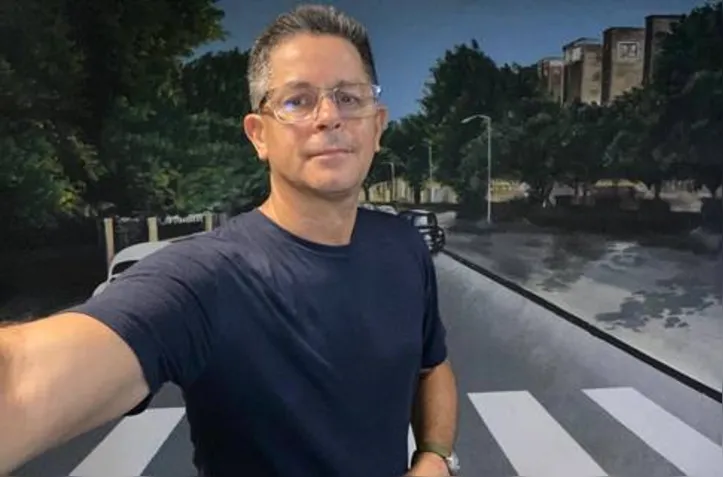 ARLEI ALMEIDA, diretor da Publipix, recebe os parabéns pelo trabalho no mercado publicitário e pela passagem pelo seu aniversário, celebrado ontem