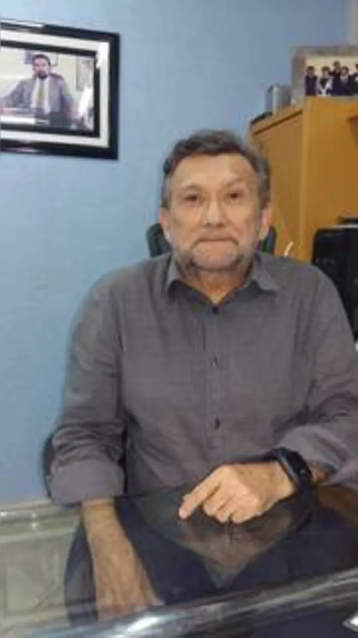 ADELMO DE OLIVEIRA NUNES, diretor comercial e de marketing do Grupo Coringa, ainda recebendo felicitações pela passagem de mais um aniversário na última segunda-feira

