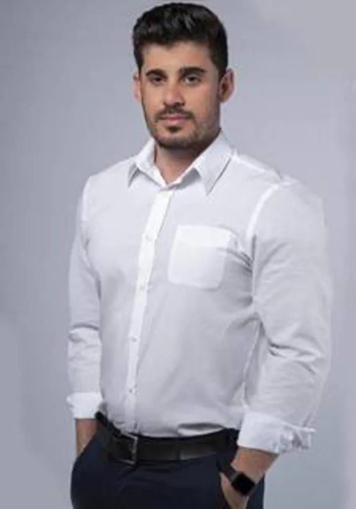 HALISSON BULANDEIRA, empresário da HB Prime Classe, primeira loja de Porcelanato Líquido do Brasil, aposta no bom momento da economia com produto inovador e que vem fazendo grande sucesso no mercado alagoano


