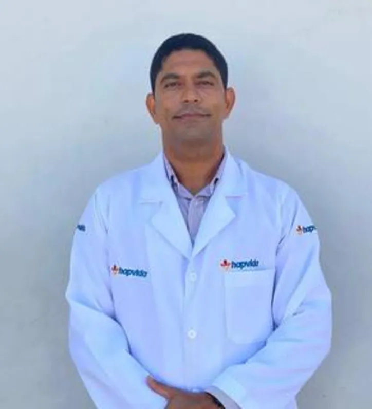 GLEYDSON LIMA, otorrinolaringologista do Hapvida Maceió, orienta a população com cuidados especiais com a saúde durante o verão