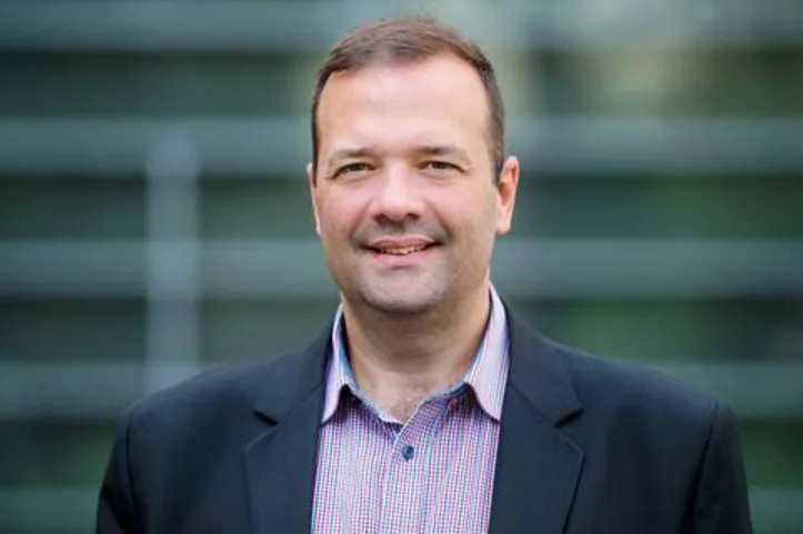 BARNA EROSS, novo vice-presidente para a área Digital e Inovação do Sistema Hapvida, chega com a missão de liderar a transformação digital no grupo em prol do desenvolvimento tecnológico na saúde
