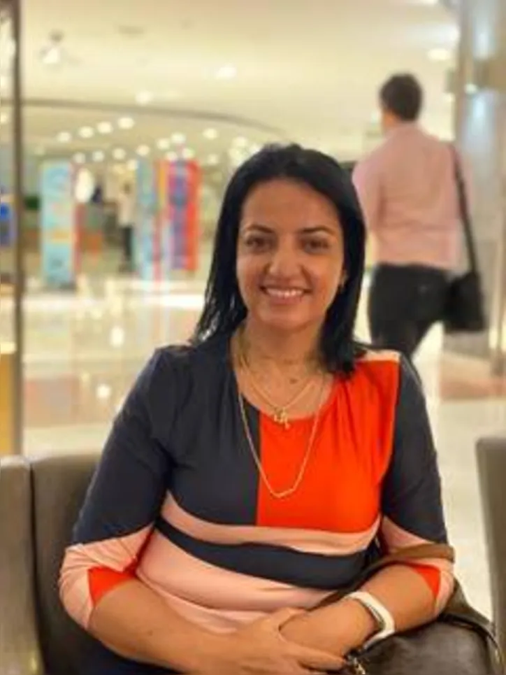 JENILZA BARROS, empresária do supermercado São Domingos, ainda tecendo felicitações pela passagem do seu aniversário, festejado na última quarta
